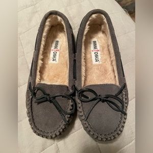 Minnetonka suede leather slippers, size 7